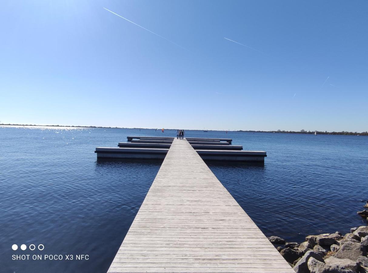 Boathouse At Unescco Fort And Magnificent Lake-View Roelofarendsveen Exterior photo